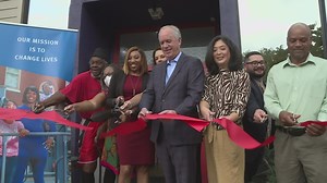 New internet resource center opens in west Louisville