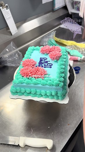 #walmartcakedecorator #caketok #viralcake #walmart #fypシ