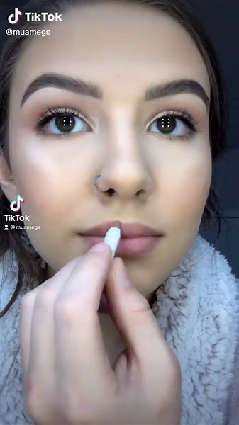lip tutorial lol 💋 #makeup #liptutorial #viral #trend