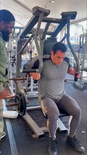 This how your last set should look like on chest day! https://bit.ly/CHARLES-ONLINE-COACHING ✅️ Achieve Your Dream Body with a Tailored training and Nutritional Plan. This PLAN is so Hard to Say no To, the 700 members we already have on board. They’ll tell you the same!. Here’s what you can expect: ⚡Expert-Driven Customization: Your journey will be uniquely yours, tailored to your body type, lifestyle, and goals. ⚡Personalized Training Routine: Designed to optimize time and maximize results, ens