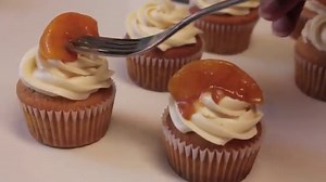 Southern Peach Cobbler Cupcakes
