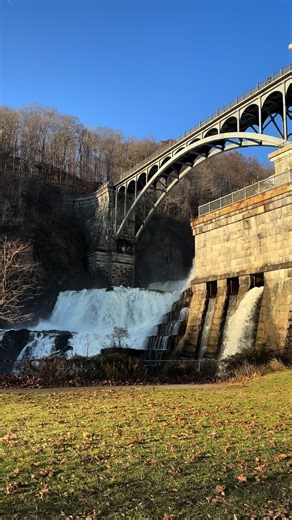 Hiking to the rhythm of a cascading waterfall 💦💧🌊 #CrotonFallsReservoir