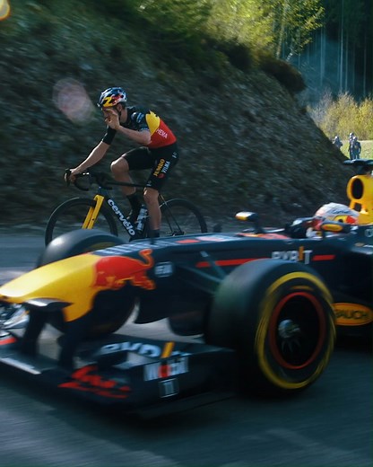 Pit crew staying on 🔝 of their game 💪🔧 | Oracle Red Bull Racing