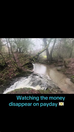 Bye bye bye 💵 😂 #money #holidays #waterfall #goodbye