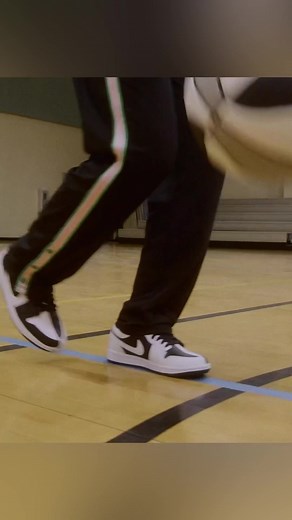 This month’s #IvyBox is sure to lighten up your month! November Ivy Box orders are open and this one isn’t to be missed! We’re including a super special item, among the other incredible gear you know and love! If you’re ready to claim yours simply hit the link in our bio to place your order at www.ivystorehouse.com Shoutout to the queen of the court Ivy Box ambassador @brooklyn_1908 . . . . . #ivybox #1908 #pinkandgreen #skeewee #aka1908 #alphakappaalpha | Ivy Storehouse