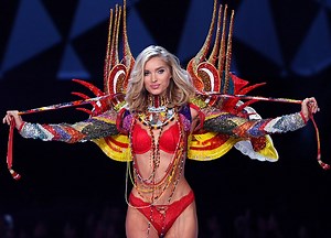 Elsa Hosk Steals The Spotlight At The 2017 Victoria's Secret Show