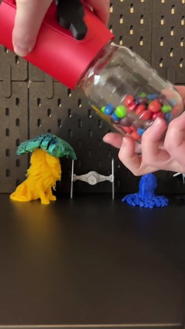 3D Printed Candy Machine