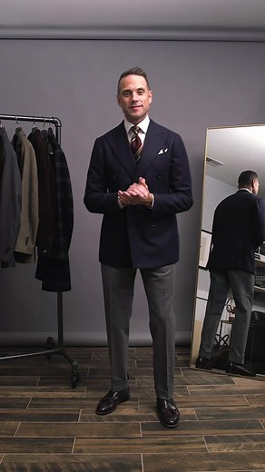 Navy Double-Breasted Blazer Styling: Classic vs Chic