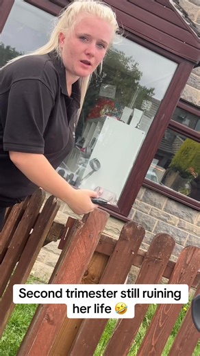 TW sickness : she’s back again…. Second trimester still fucking her up 🤣🤦🏽‍♀️ sorry friend @Nicola Chloe-Leigh H #pregnant #bestfriend #funny #fyp