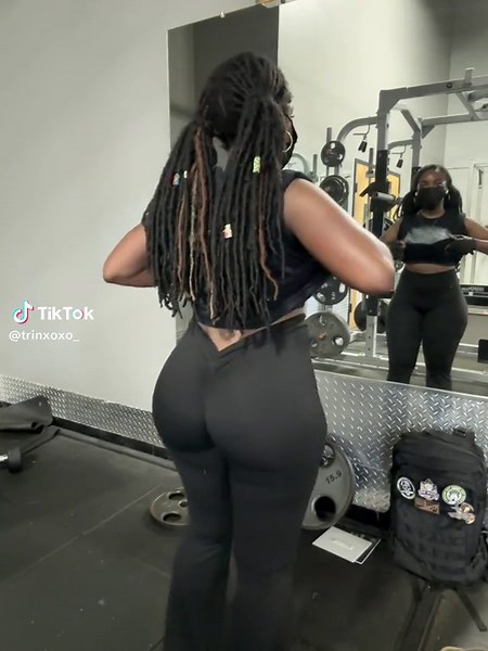 Summer is slowly approaching!! Love these scrunch butt leggings 🍑🔥 #fy #4upage #tiktokshop #goviralgo #fypage #bodygoalz