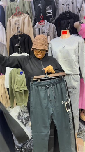 E lotto building bo chomj | Rooi Omuhle Rooi