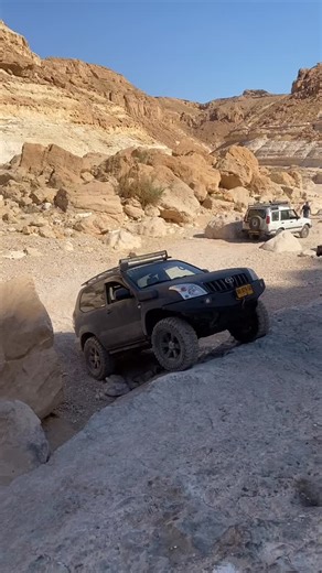 🛞 Real off-road. No filters. No drama. Just climbs Toyota Land Cruiser, full suspension flex, dust, stone desert, and nothing staged. Just terrain and torque. 📍Follow for more off-road Reels 🎥 Instagram | Reels only –––––––––––––– #offroad #4x4 #landcruiser #offroading #rockcrawling #offroadlife #suspensionflex #overlanding #trailrig #deserttrails #dustyroads #stonevalley #4x4reels #toyotalandcruiser #offroadreels #viralreels #offroadnation #sandtracks #negevdesert #middleeastoffroad #israeli