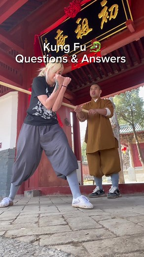 Let’s start the conversation 👇 Ask me all your Shaolin Kung Fu questions in the comments — I’ll be answering everything here 💬 If you’re looking for schools in China or retreats, send me a DM with “INFO” and I’ll get back to you ✨ #shaolin #kungfu #china