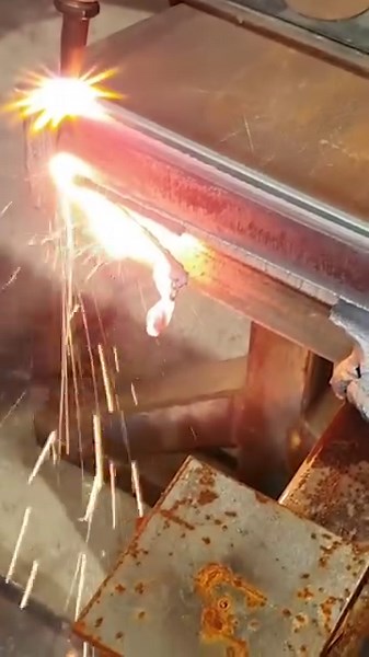 Replacing a BROKEN CAT 911 Ripper Shank Tip🚨