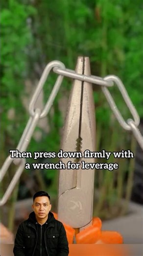 Effortless Metal Chain Cutting Hack #shorts #creative #diy #lifehacks