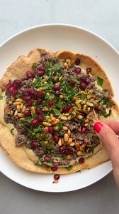 Hummus & Ground Beef - leveled up by serving it on a whole, crispy pita! RECIPE: https://feelgoodfoodie.net/recipe/lebanese-hummus-ground-beef/ | Feel Good Foodie