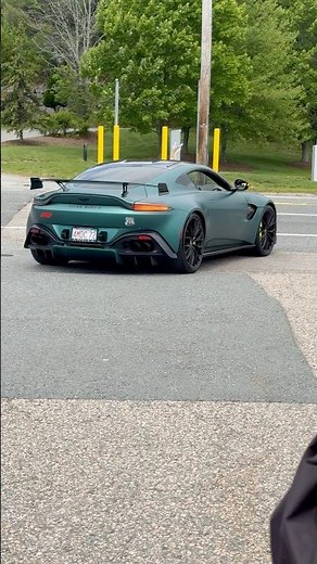 Stunning Aston Martin Vantage F1 Edition gives some revs then goes full send.