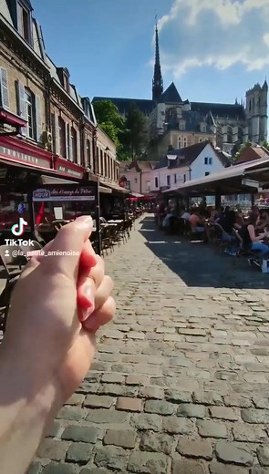 46K views · 1K reactions | ❤️ UN PETIT TOUR D’AMIENS ❤️ Découvrez les plus beaux endroits de notre ville à travers cette petite vidéo Tiktok ! ©️ La Petite Amienoise #amiens #wakeupamiens #wua | Wake up Amiens | Facebook