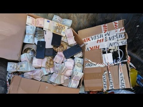 "I Found a LITERAL FORTUNE in the Trash! (iPhones, Gold, and Cash)"