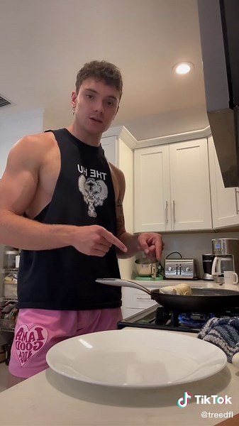cooking with treed (lmk if I should make this a series) #vlog #ootd #fitcheck #food #cooking #whatieat #fitness