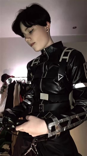 Incredible Attack on Titan Cosplay Featuring Levi Ackerman