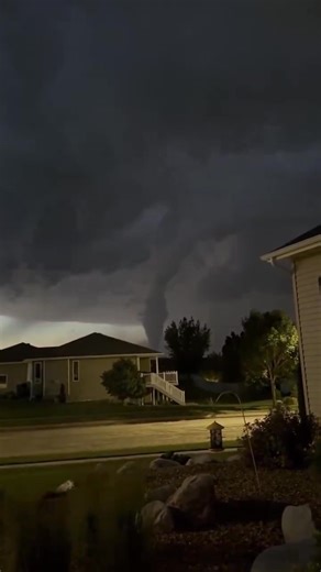 157K views · 1.9K reactions | Tornado hit residential areas in Bismarck, North Dakota, USA yesterday! ️ Credit: Jaden Russell. | Extreme Weather | Facebook