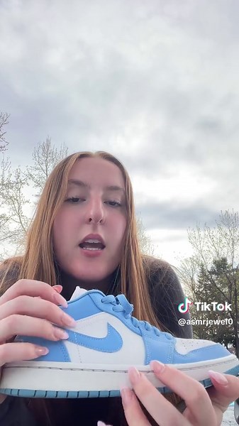 Study breakkkkkk #asmr #publicasmr #asmrsounds #asmrvideo #lofiasmr #outsideasmr #asmroutside #asmrvideo #asmrtapping #tappingasmr #tapping #lofi