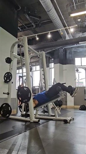 Decline Smith-Machine Bench Press