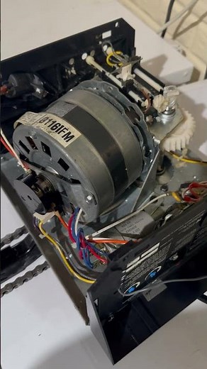 Inside a garage door opener #craftsman