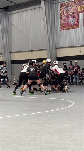 Dallas Derby Devils Army of Darkness vs. Kansas City Roller Warriors was a hard hitting game today at Day 2 of Clover Cup 2026! 🍀 #rollerskate #rollerderby
