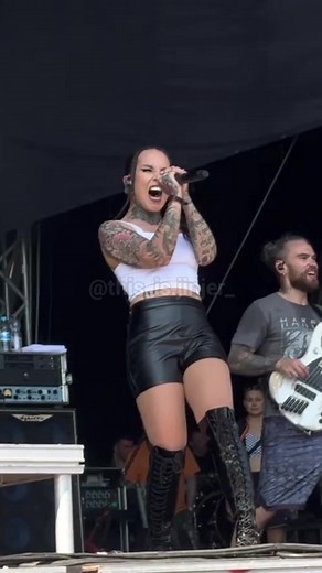 Jinjer em - MUENSTER (DE) Vainstream Rockfest 24.06.23! ... 1- lauraxdahlia (Storys e Video) 2- Facebook (Video 2) sem identificação 3- @chainz2007 (Photos) 4- @herrbergfotografiert (Photos) 5- @adina_scharfenberg_photography (Photos) ... THANKS FOR SHARING! ... #jinjerband #jinjer #groovemetal #metal #tatianashmayluk #jinjerbrasil #jinjerband #jinjer #jinjerfan #jinjerfanclub #jinjerpower #metal #metalheadgirl #groovemetal #girltattoo #girlpower #thebeast #tattoedgirlprogressivemetal #femalemet