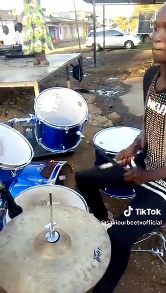 saviour bee please follow me guy's #yourvillagepeople #tutorial #saviourbee #seben #followmyaccount🙏❣️ #saviourbeetvoffical