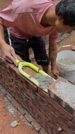 The Art of Precision Bricklaying: Perfectly Neat Mortar Joints #shorts
