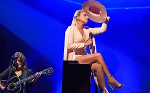 Lady Gaga Stands In Solidarity With R. Kelly Survivors / Pulls Singer From Hit Song