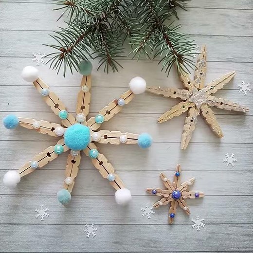 DIY Clothepins Christmas Snowflake. Snowflake Clothespin Craft