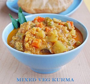 Mixed veg kurma http://www.rakskitchen.net/2009/12/mixed-vegetable-kurma.html | Rak's Kitchen