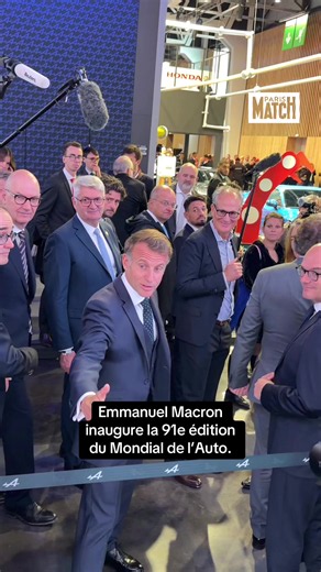Emmanuel Macron inaugure la 91e édition du Mondial de l’Auto