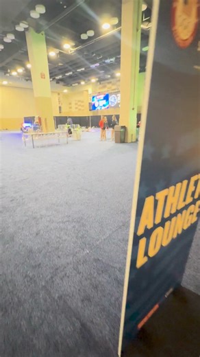 Tour USA Olympic Trials venue with Olympian @kaitlinsandeno! 🇺🇸 #teamusa #olympictrials #usms #mastersswimming #swim #swimming #swimmerslife | U.S. Masters Swimming