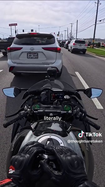 Understanding Turbochargers vs. Superchargers in Cars