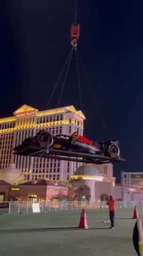 How a Formula 1 car gets delivered to Bellagio 🏁 | Las Vegas Locally