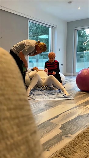 Her water broke suddenly#PregnancyDiaries #WaterBreak #fyp #foryou#viral