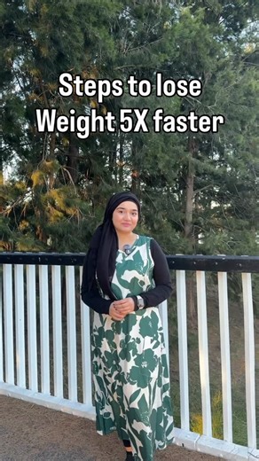 MinahilHaroon | #1 Weightloss Coach. on Instagram: "Fast Weight Loss for Events: The Right Way vs. Crash Diets We discuss quick weight loss methods for upcoming events, comparing dangerous crash diet approaches like complete carb elimination with sustainable alternatives. We explain why extreme methods like keto or one-meal-a-day fasting may cause rapid weight loss but damage your metabolism, hormones, and muscle mass. Instead, we recommend a balanced approach: maintaining a calorie deficit whil
