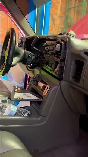 Removing the dash on a 2004 Chevy avalanche