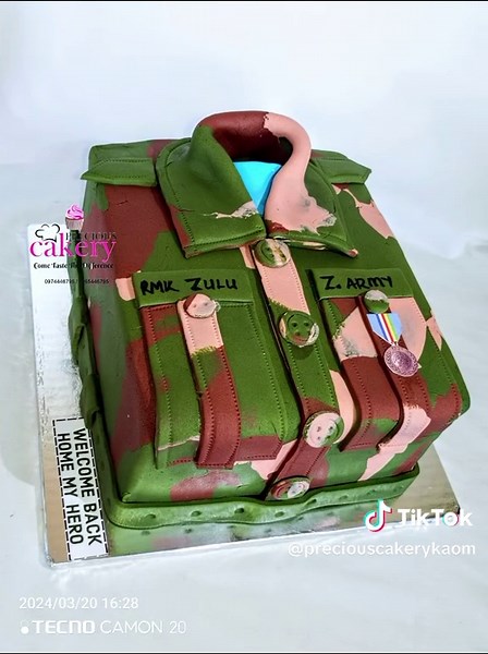 Combat Cakes: Creative Fondant Designs to Celebrate
