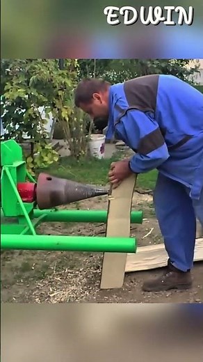 Insane Screw Log Splitter For Tractor In Action