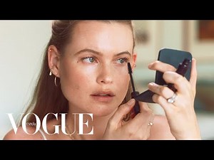 Behati Prinsloo: guía de maquillaje muy natural | Secretos de belleza | VOGUE España