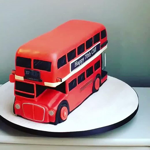 London Bus Cake