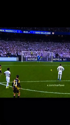 bemashakti on Instagram: "#🇯🇵 Japan is turning footsteps into electricity! Using special piezoelectric floors, every step people take produces energy ⚡ In crowded places like Shibuya Station, millions of steps help power LED lights and displays. Smart, clean, and futuristic way to build a sustainable city 🌍✨"