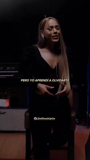 Danna Paola: La Canción 'Nada' y el Dolor de la Soledad