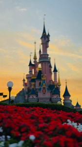 20K views · 244 reactions | Er zijn zonsondergangen... en er zijn er zonsondergangen in Disneyland Paris. ☀️ | Disneyland Paris | Facebook